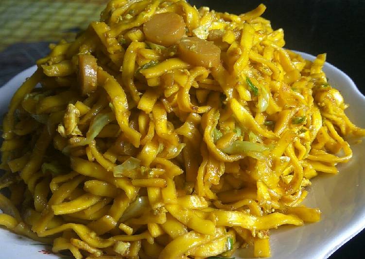 Mie goreng kuning pedass