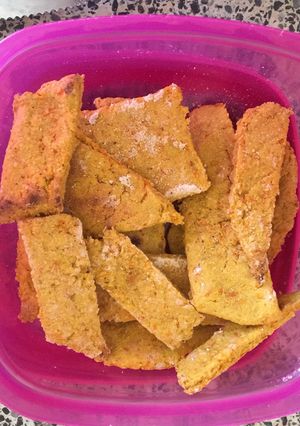 Una foto de Galletas saladas de zanahoria y harina de avena