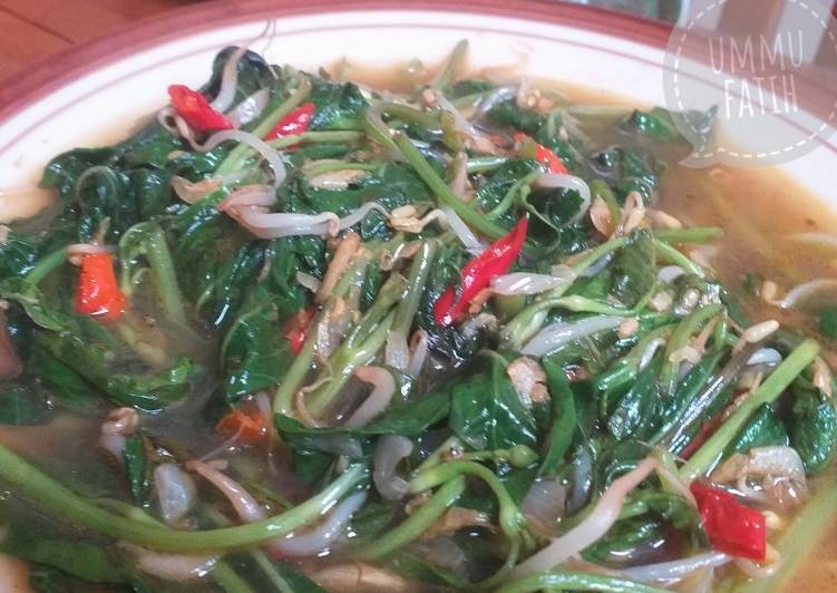 Cara Gampang Menyiapkan Kangkung Tumis Ebi yang Bikin Ngiler