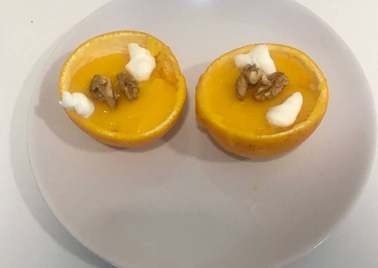 Crema de naranja en su caparazón