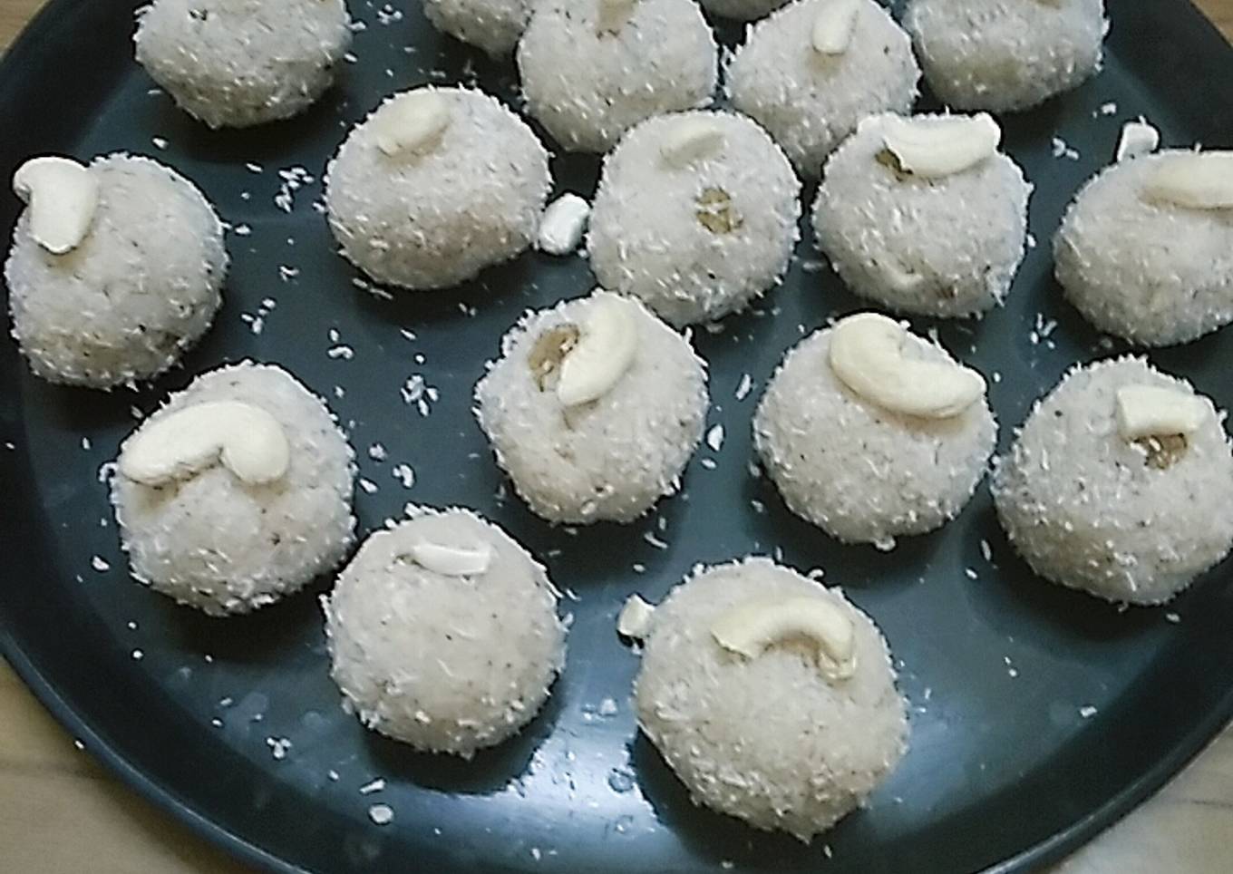 Coconut laddu with dry fruits