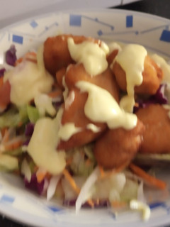 Una foto de Ensalada de pollo con salsa mostaza