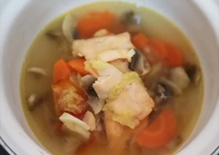 Sop salmon sehat bening