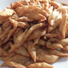 A picture of Namak pary.