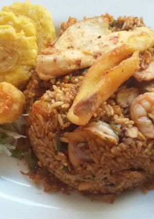 Una foto de Arroz marinero ecuatoriano