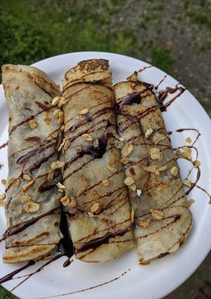 A picture of Healthy Chocolate Granola crepes.