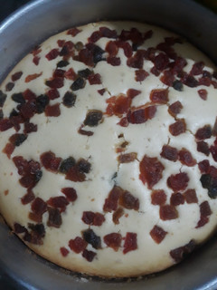 टूटी फ्रूटी केक (tutti frutti cake recipe in Hindi) रेसिपी मुख्य फोटो