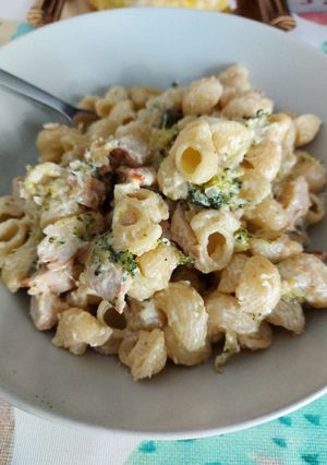 Una foto de Pasta con nata y brócoli
