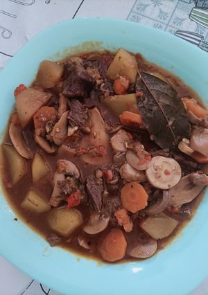 Una foto de Patatas con ternera