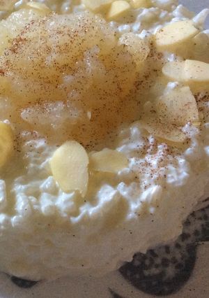 A picture of Golden Pear Rice Cake.