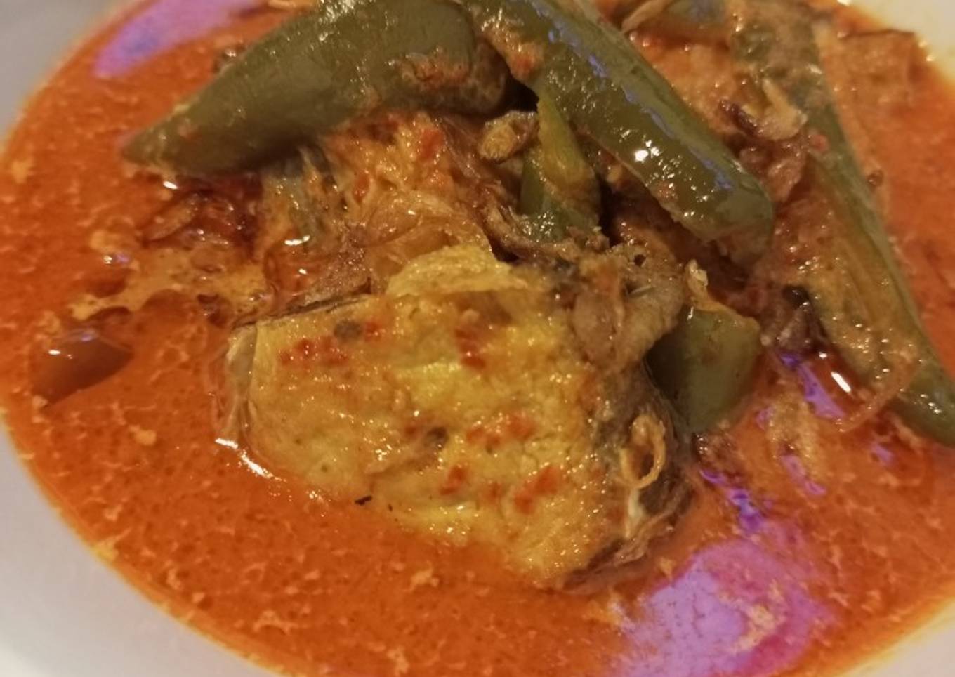 Gulai ikan pari merah