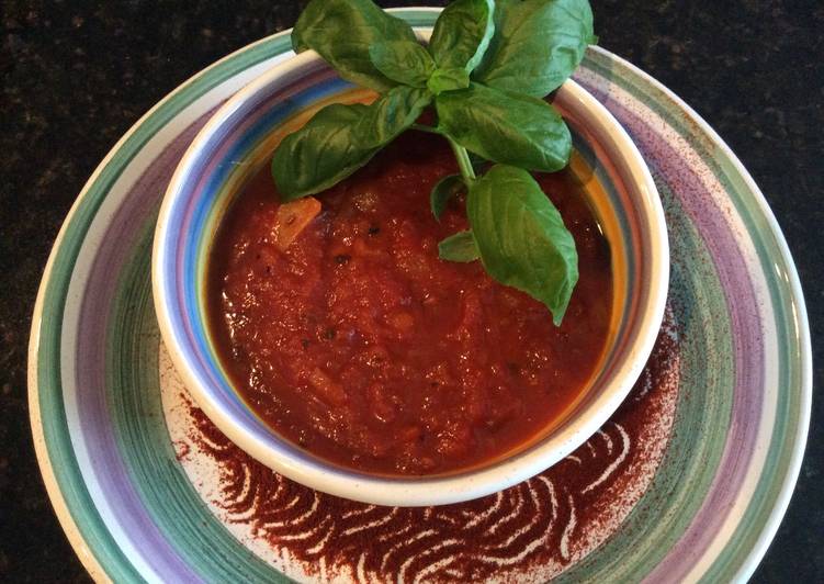 Authentic Homemade Italian Tomato Sauce