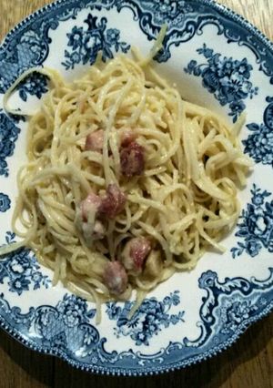 Una foto de Fideos a la carbonara - Marido a comer!