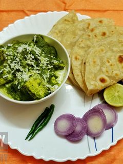 ধাবা স্টাইল পালক পনির বা পালং পনির বা (dhaaba style palang paneer recipe in Bengali) Palak Paneer রেসিপির প্রধান ছবি