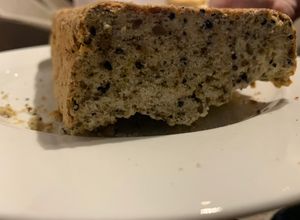 Una foto de PAN de SEMILLAS y leche de castañas de cajú (sin gluten) muy nutritivo