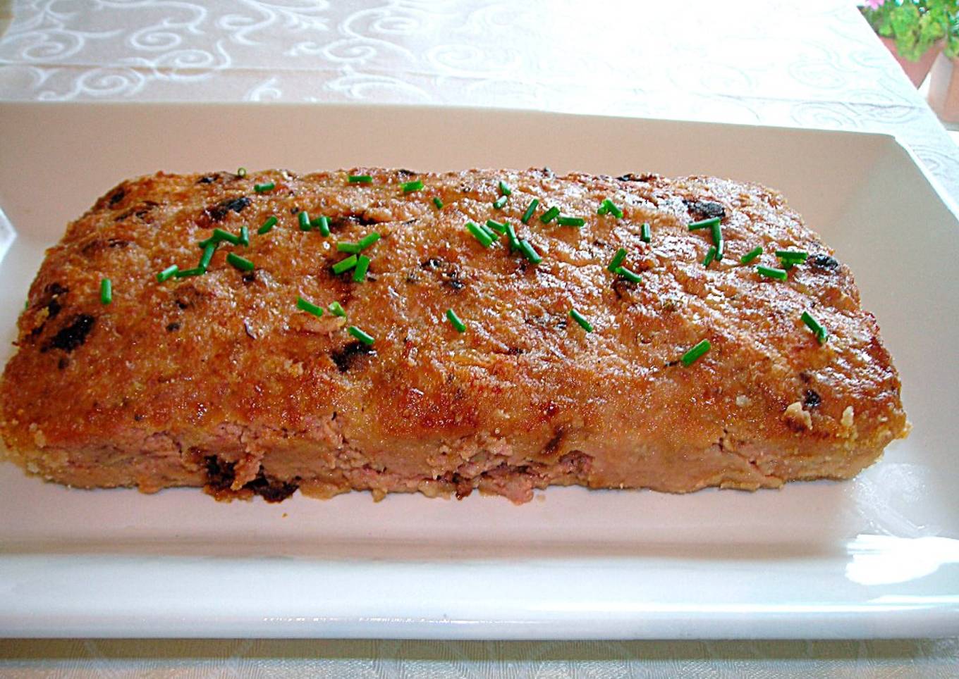 Terrina de carne picada con tomates secos al aroma provenzal