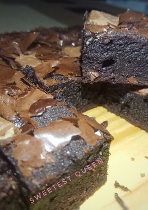 Foto resep Fudgy brownies shiny crust (no mixer,2 telur)