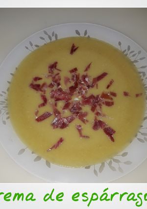 Una foto de Crema de espárragos 🍵