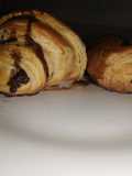 Croissant y chocolatinos con masa danesa