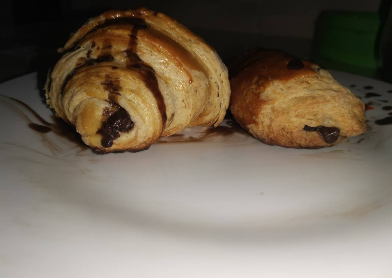 Croissant y chocolatinos con masa danesa