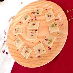 A picture of Kaju katli.