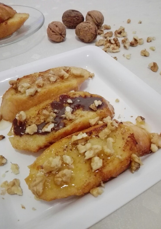 Una foto de Tostadas francesas con leche de avena y nueces