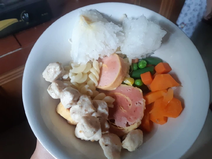 Langkah Gampang Menyiapkan Resep Sop Manten Warna Warni yang  Bikin Ketagihan Anti Ribet, Mantap