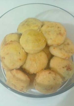 A picture of Date cookies.