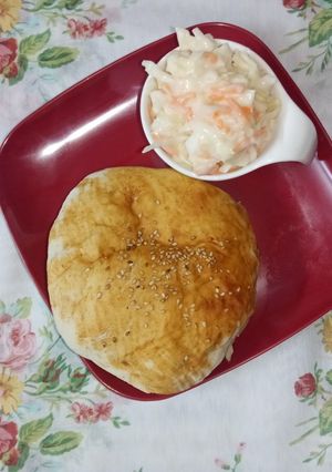 صورة لوصفة برغر بعجينه العشر دقائق 🍔😋