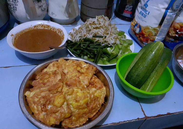 Pecel tahu telur