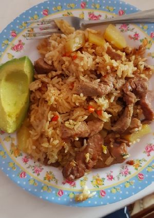 Una foto de Arroz con carne de cerdo