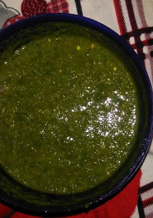 A picture of Coriander jaggery chutney.