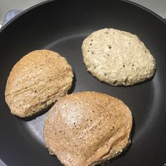 A picture of Vegan pancakes.