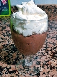 Una foto de Crema de chocolate con nata