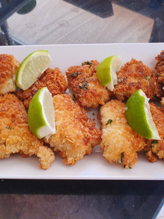 Una foto de Medallones de pollo rebozados con cilantro y panko