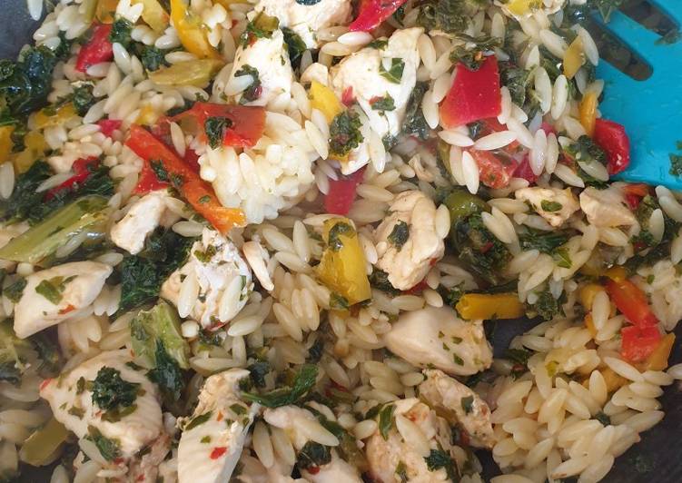 How to Make Homemade Chicken and Kale Orzo