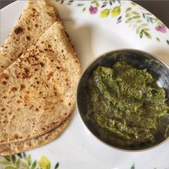 A picture of Spinach Saag.