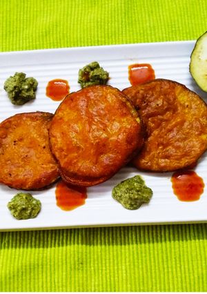 A picture of Egg Plant Pitta.