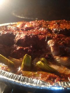 Una foto de Lomo relleno en salsa de sidra y chile seco🌶️🍾 #RecetasNavidad