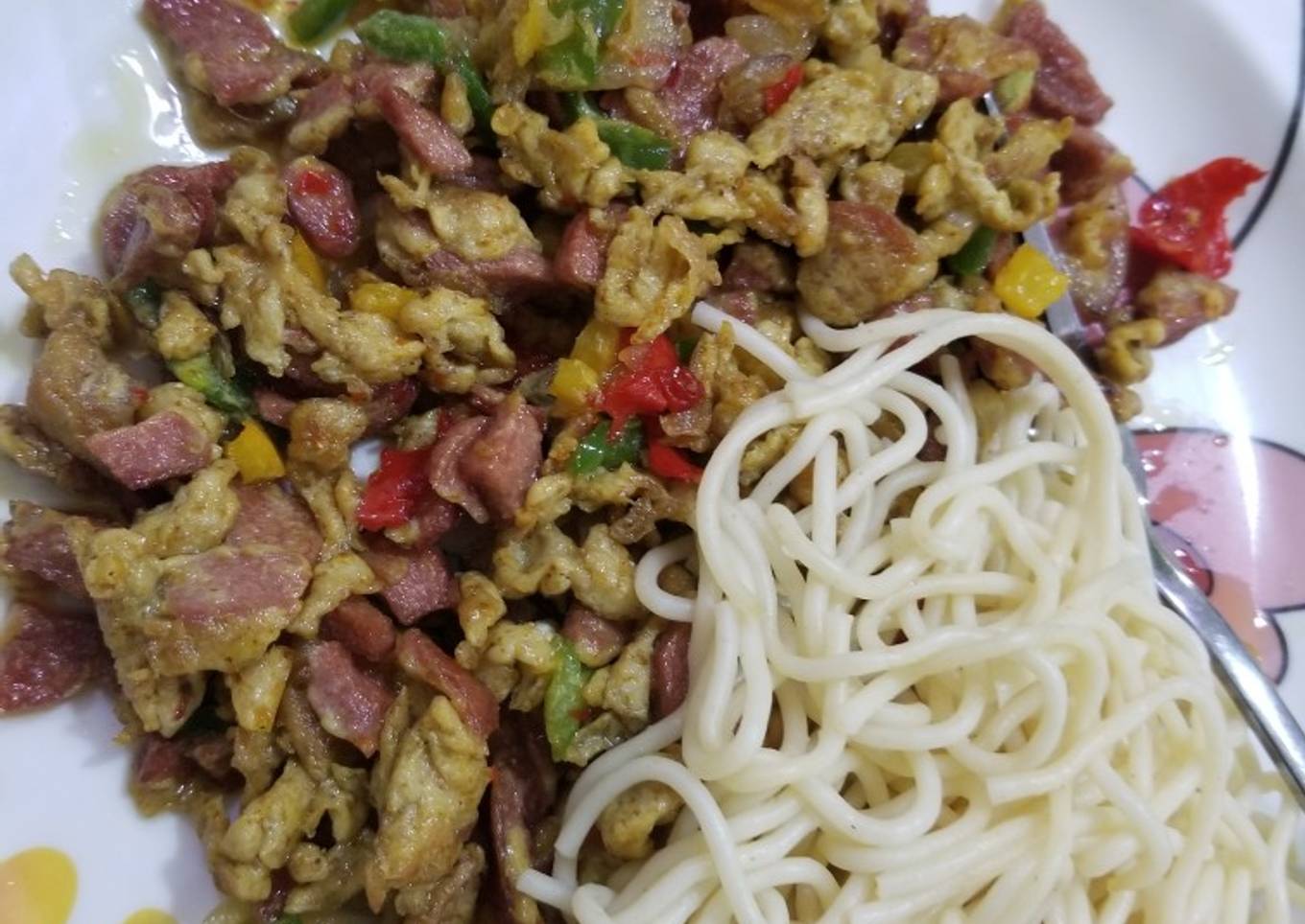 Spaghetti and sausage sauce