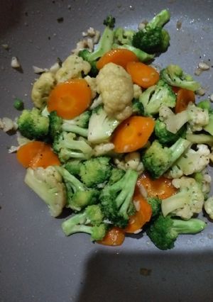 Foto resep Tumis brokoli wortel lada hitam
