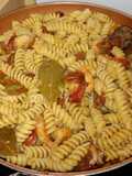 Fusilli con gambas al ajillo y tomates cherry