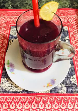 A picture of Fresh black berry juice.