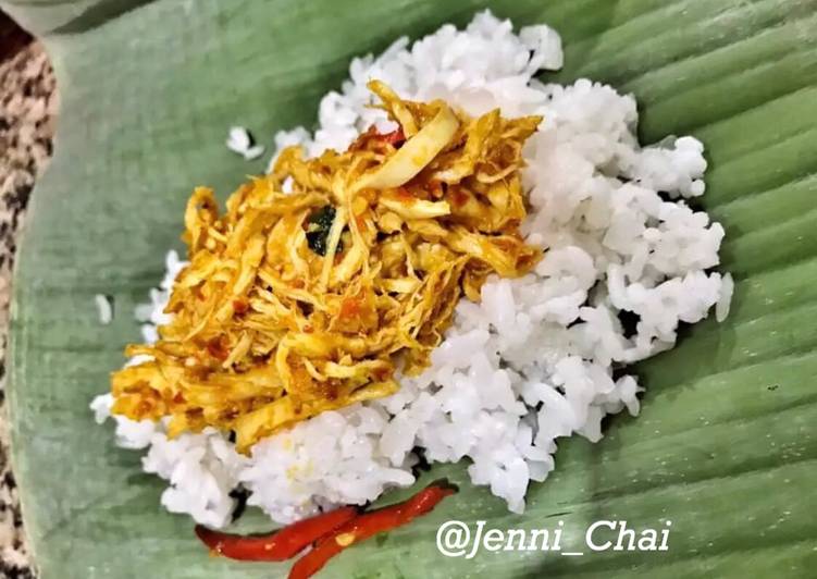 Nasi Ayam Suwir Pedas Bakar