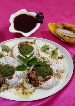A picture of Paneer stuffed Dahi bade/bhalle.