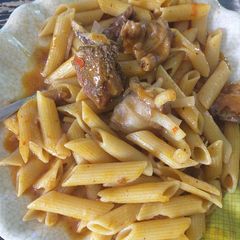 A picture of Macaroni.