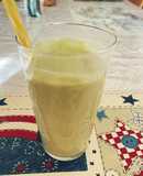 Smoothie αβοκάντο με κρέμα pistachio