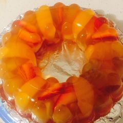 A picture of Gelatina de fruta.