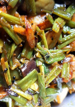 পেঁয়াজকলি ভাজা(peyajkoli recipe in Bengali) রেসিপির প্রধান ছবি