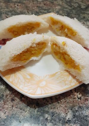 A picture of Stuffed Idli.
